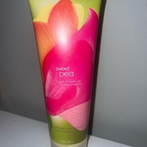 Sweet Pea Triple Moisture Body Cream